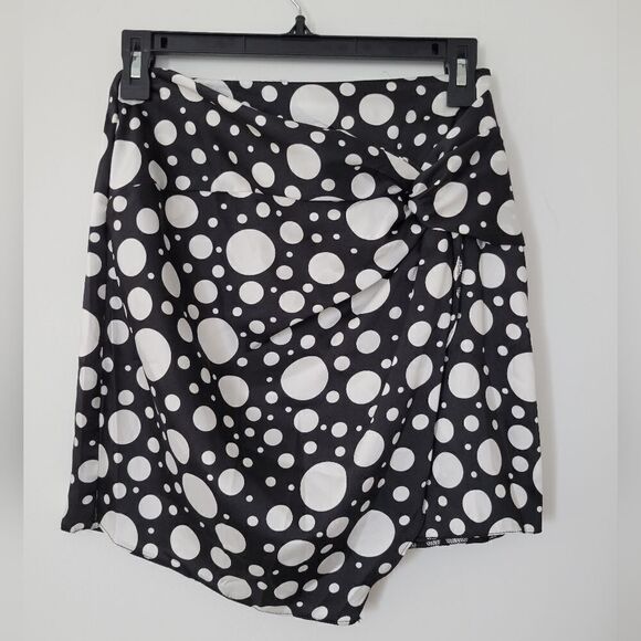 River Island Faux Wrap Polka Dot Mini Skirt NWOT - Picture 1 of 4